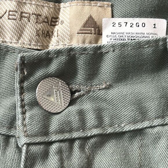 Levi’s Vintage SilverTab Khaki Cargo Green Shorts Size 42 - Picture 4 of 8